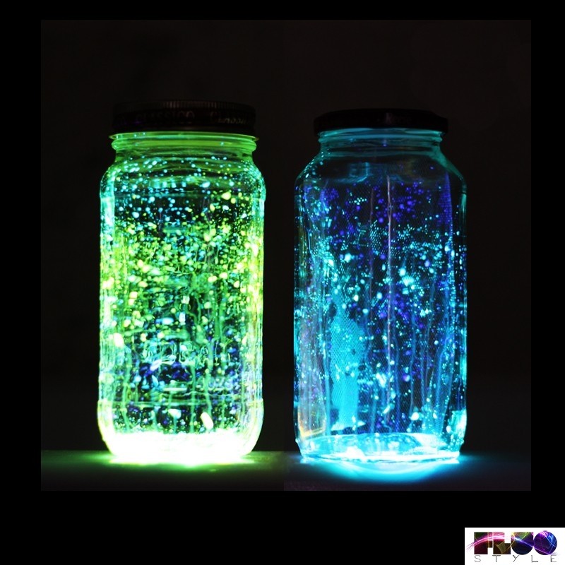 Braccialetti fluorescenti fosforescenti che si illuminano al buio